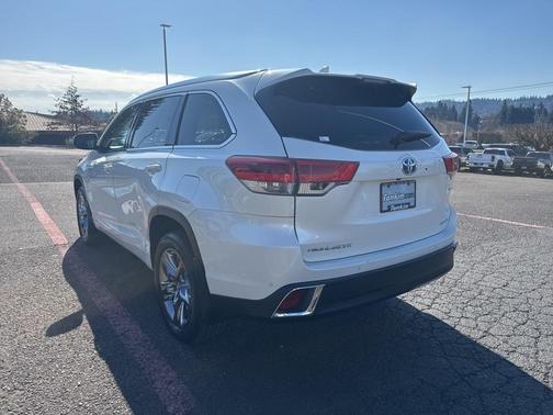 2019 Toyota Highlander Hybrid 