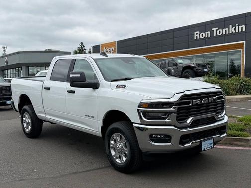 Bright White Clearcoat 2026 RAM 2500 Big Horn