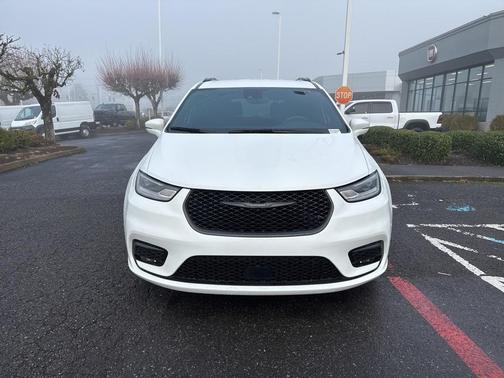 2021 Chrysler Pacifica Touring