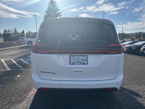 2021 Chrysler Pacifica Touring