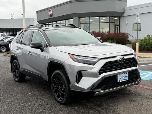 2025 Toyota RAV4 Hybrid XSE