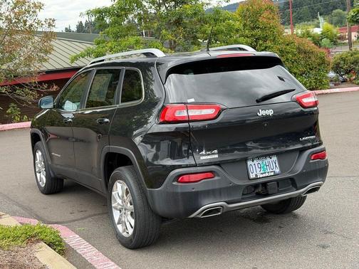 Brilliant Black Crystal Pearlcoat 2015 Jeep Cherokee Limited