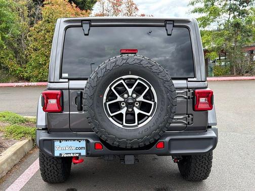 Granite Crystal Clearcoat Metallic 2026 Jeep Wrangler Rubicon