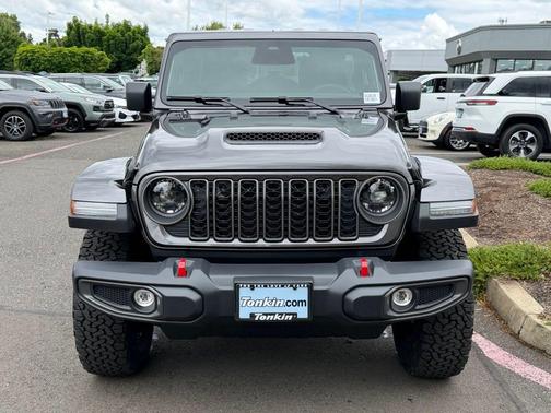 Granite Crystal Clearcoat Metallic 2026 Jeep Wrangler Rubicon