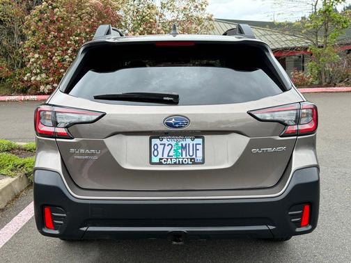 Brilliant Bronze Metallic 2021 Subaru Outback Premium