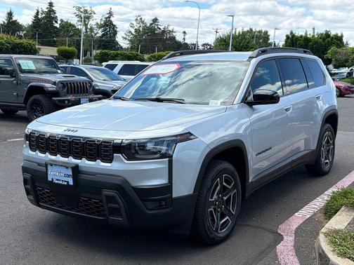 Silver Zynith Clearcoat 2026 Jeep Cherokee LAREDO/LIMITED