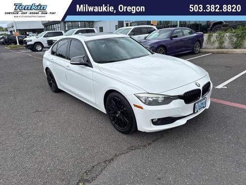 Alpine White 2015 BMW 320 i