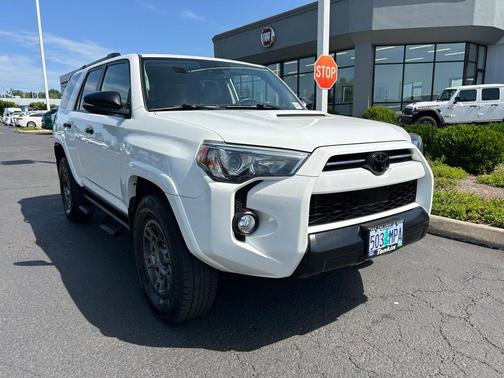 2020 Toyota 4Runner Venture
