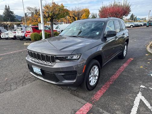 2024 Jeep Grand Cherokee Laredo