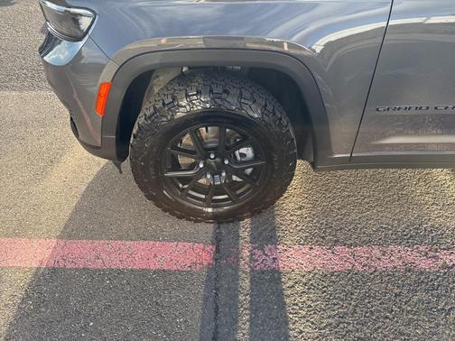 2024 Jeep Grand Cherokee L Laredo