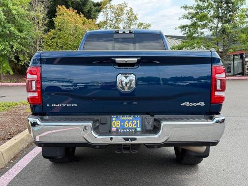 Patriot Blue Pearlcoat 2022 RAM 3500 Limited
