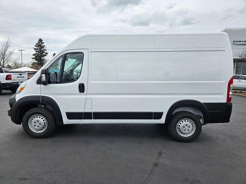 Bright White Clearcoat 2026 RAM ProMaster 2500 High Roof