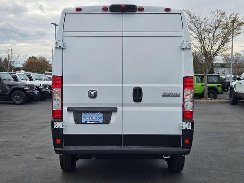 Bright White Clearcoat 2026 RAM ProMaster 2500 High Roof