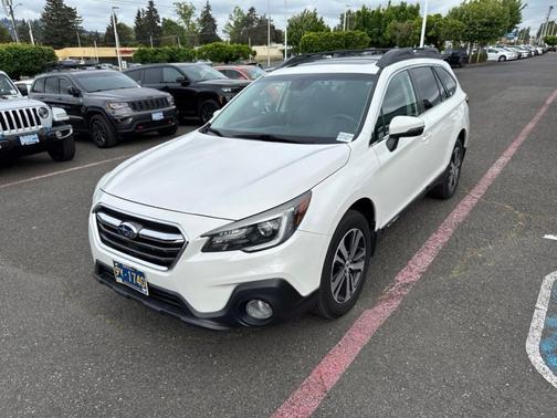 Crystal White Pearl 2018 Subaru Outback 2.5i Limited
