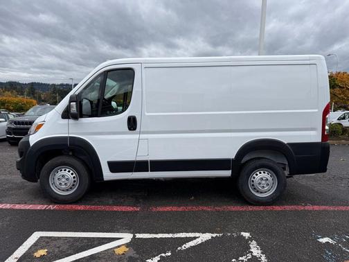 Bright White Clearcoat 2026 RAM ProMaster 1500 Low Roof