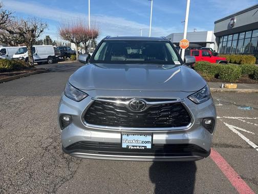 2022 Toyota Highlander Platinum