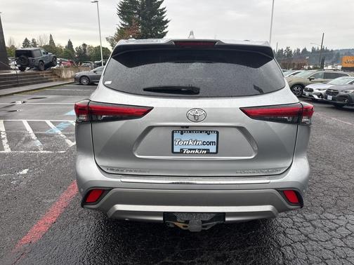 2022 Toyota Highlander Platinum