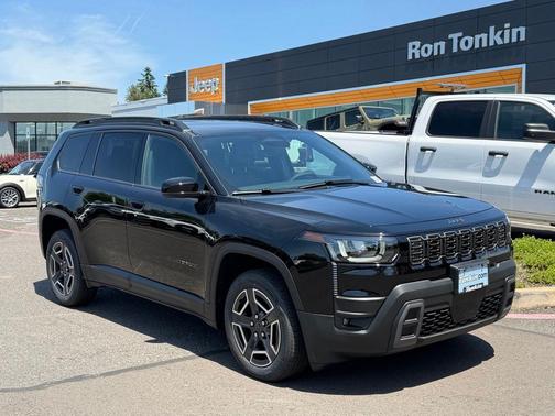 Diamond Black 2026 Jeep Cherokee LAREDO/LIMITED