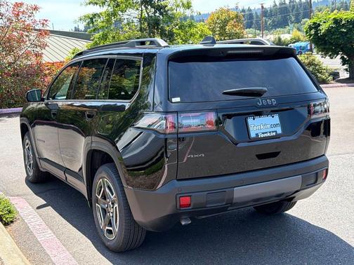 Diamond Black 2026 Jeep Cherokee LAREDO/LIMITED