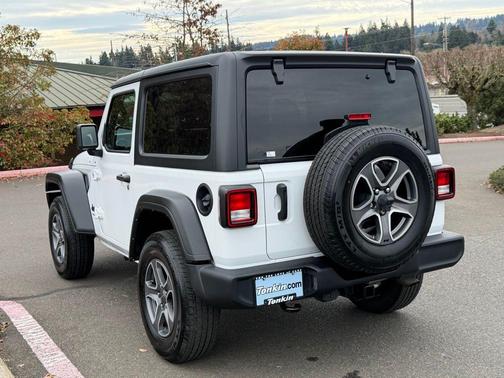 Bright White Clearcoat 2022 Jeep Wrangler Sport