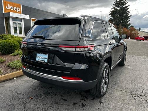 2022 Jeep Grand Cherokee 4xe Base