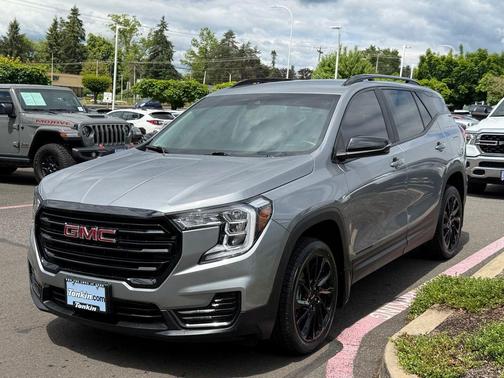 Sterling 2023 GMC Terrain SLE
