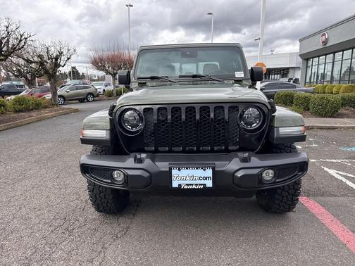 2023 Jeep Gladiator Sport