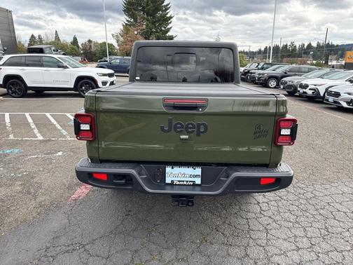 2023 Jeep Gladiator Sport
