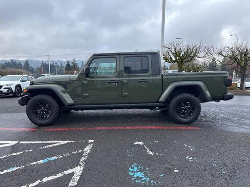 2023 Jeep Gladiator Sport