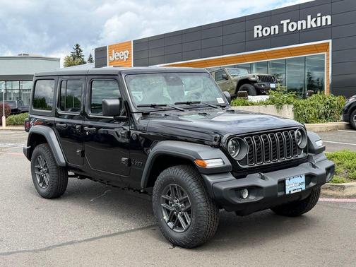 Black Clearcoat 2026 Jeep Wrangler Sport