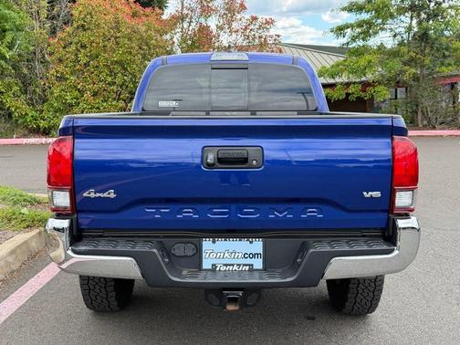 Blue Crush Metallic 2022 Toyota Tacoma SR5