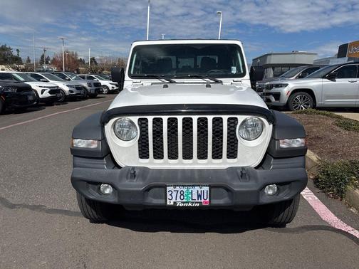 Bright White Clearcoat 2020 Jeep Gladiator Sport