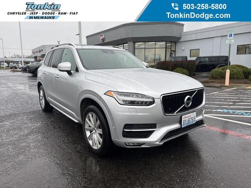 2018 Volvo XC90 T6 Momentum