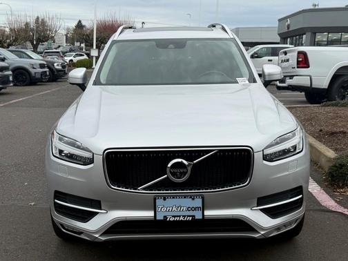 2018 Volvo XC90 T6 Momentum
