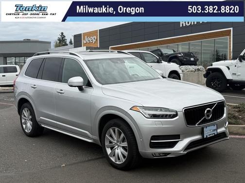 2018 Volvo XC90 T6 Momentum
