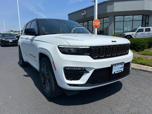 2025 Jeep Grand Cherokee Summit