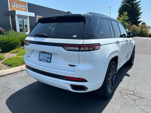2025 Jeep Grand Cherokee Summit