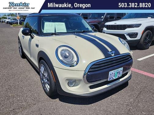 Pepper White 2018 MINI Hardtop Cooper