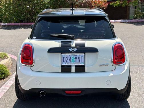 Pepper White 2018 MINI Hardtop Cooper