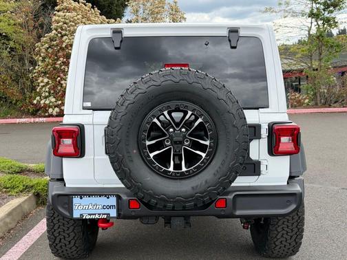 Bright White Clearcoat 2026 Jeep Wrangler Rubicon