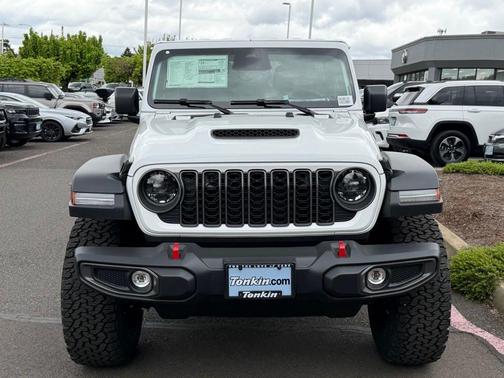 Bright White Clearcoat 2026 Jeep Wrangler Rubicon
