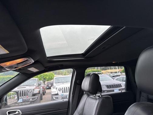 Granite Crystal Clearcoat Metallic 2015 Jeep Grand Cherokee Altitude