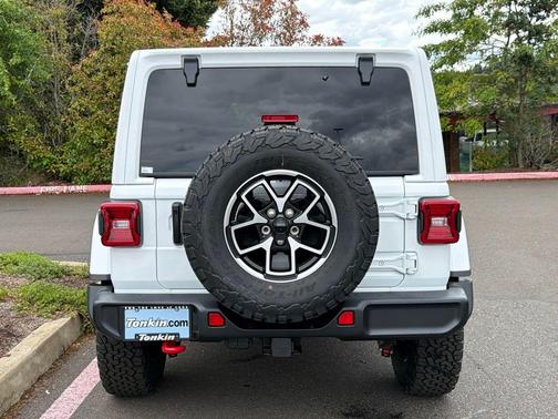 Bright White Clearcoat 2026 Jeep Wrangler Rubicon