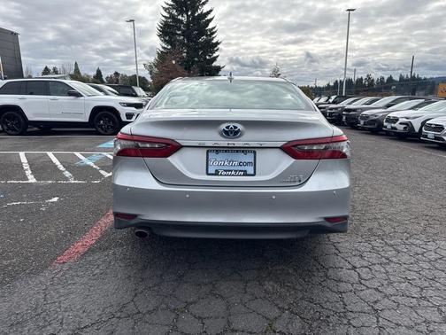 2021 Toyota Camry Hybrid XLE