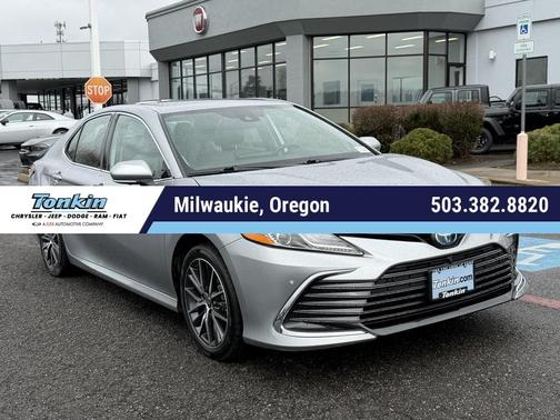 2021 Toyota Camry Hybrid XLE