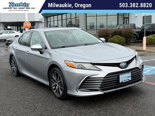 2021 Toyota Camry Hybrid XLE