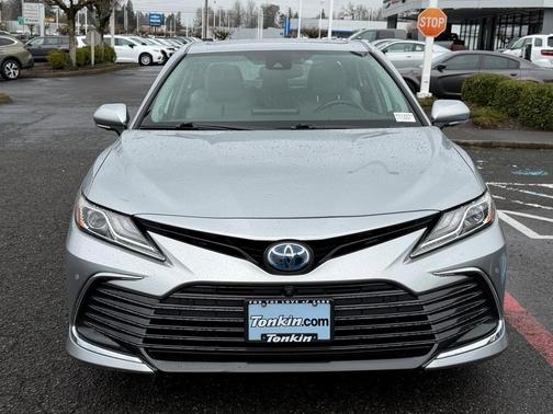 2021 Toyota Camry Hybrid XLE
