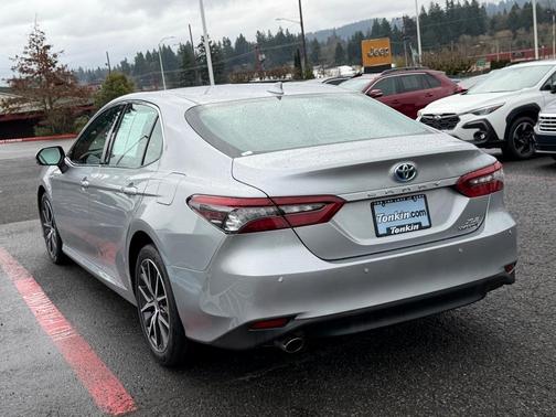 2021 Toyota Camry Hybrid XLE