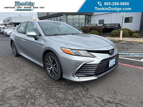 2021 Toyota Camry Hybrid XLE