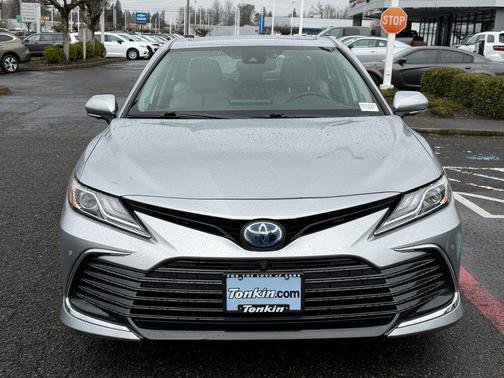 2021 Toyota Camry Hybrid XLE